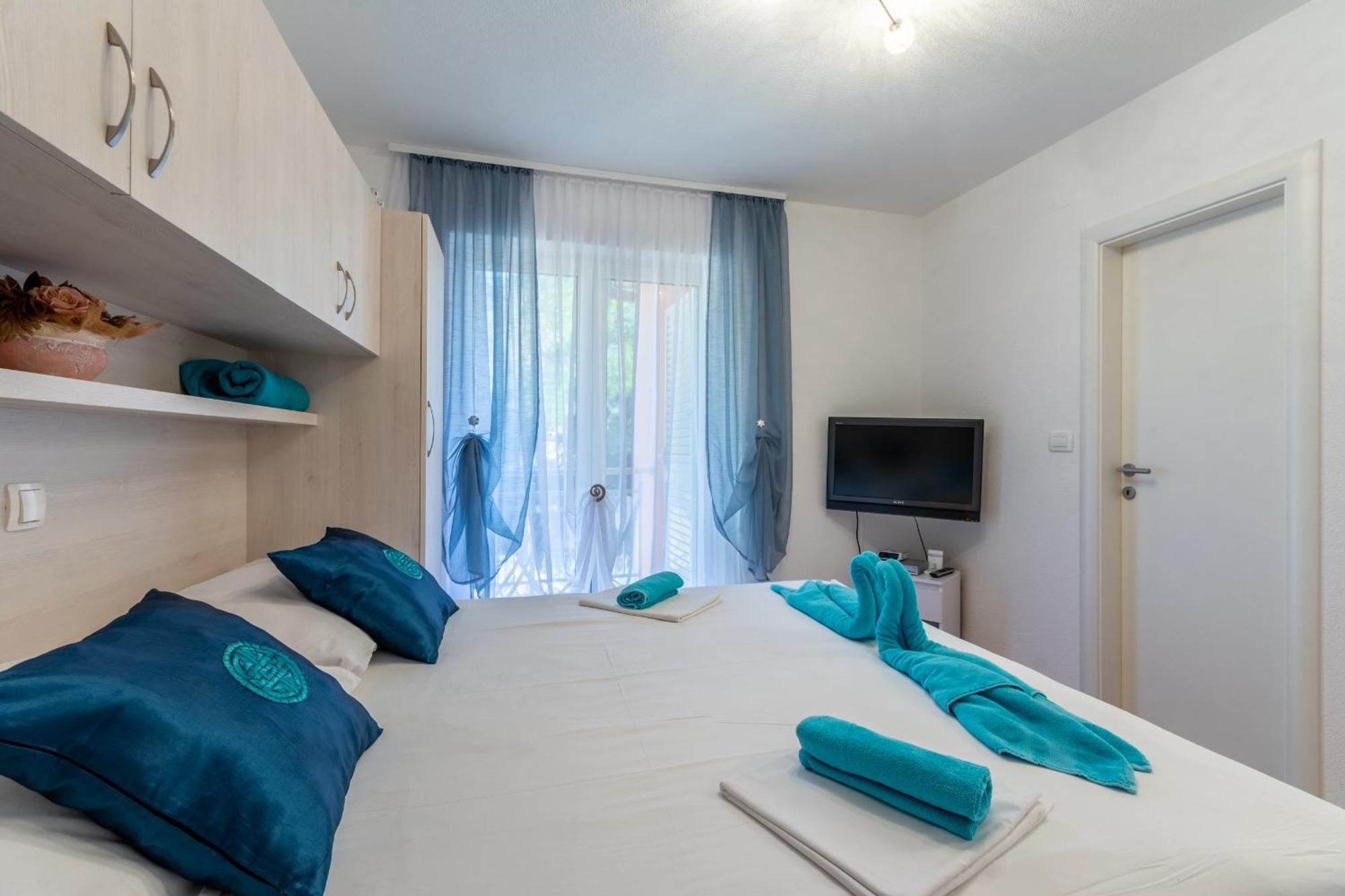 Family Friendly Apartments With A Swimming Pool Stanici, Omis - 18676 Quarto foto